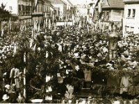 Okupljanje povodom otvaranja spomenika Stjepanu Radiću